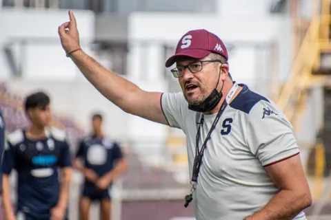 Iñaki Alonso buscará que Saprissa sea competitivo