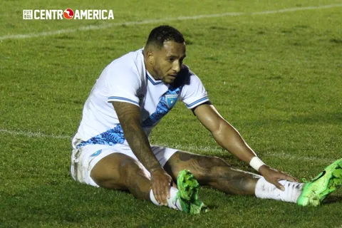 Nathaniel Mendez-Laing con números poco favorables con la Selección de Guatemala