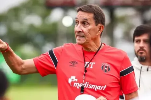 "Son máquinas": esto es lo que piensa Guimaraes de dos jugadores muy resistidos en Alajuelense