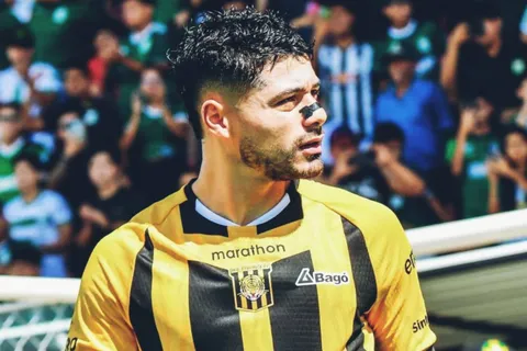 Lo celebra Guatemala: Darwin Lom se acerca a la gloria con The Strongest en Bolivia