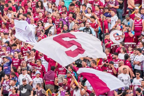 Saprissa acelera por un refuerzo que estaba en el radar de Alajuelense