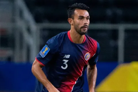 Giancarlo González es baja para Costa Rica