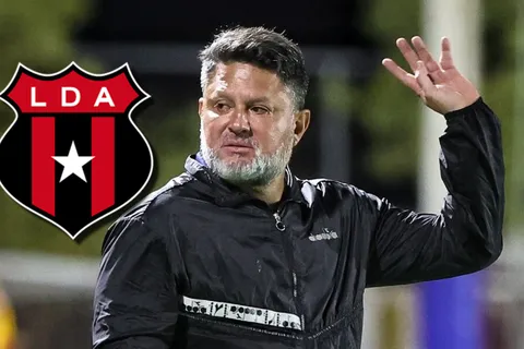 Alajuelense acusa a Jafet Soto de sacar ventaja.