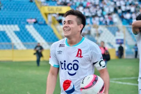 Fito Zelaya es baja en Alianza para el partido contra FAS