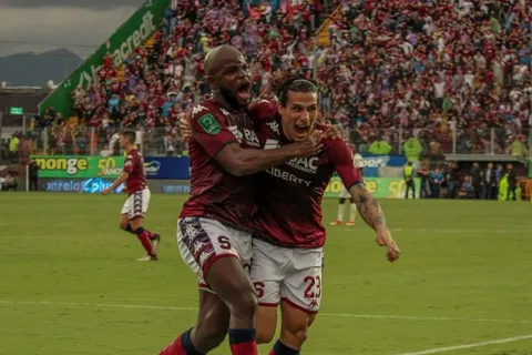 Saprissa anuncia una decisión de Javon East que nadie vio venir