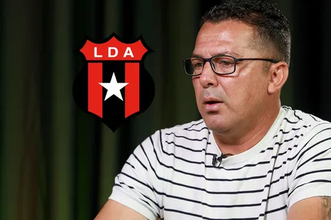 Fue campeón con Alajuelense, pero sus malos hábitos lo llevaron a la cárcel y la directiva le dio la espalda: "No me ayudaron"