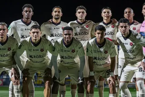 "No hay sangre": figura de Alajuelense incendia el camerino con una frase demoledora tras el tropiezo en Pérez Zeledón