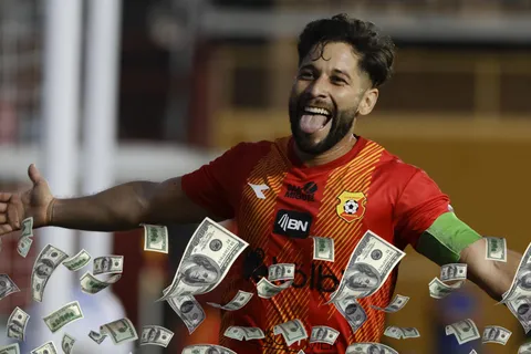 Elías Aguilar hizo un sacrificio por jugar en Herediano.