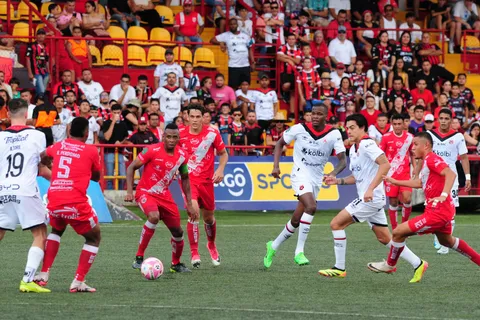 Alajuelense vs Santos de Guápiles: a qué hora y dónde ver hoy la Liga Promérica de Costa Rica 2025