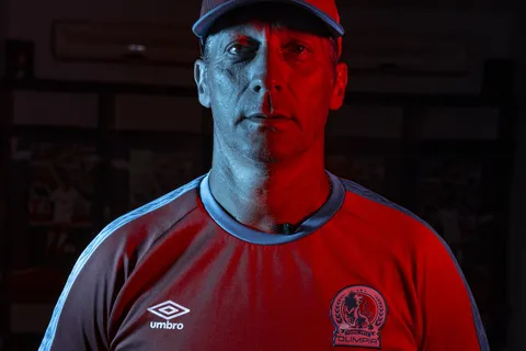 Honduras | Pedro Troglio ante un imperial registro con Olimpia
