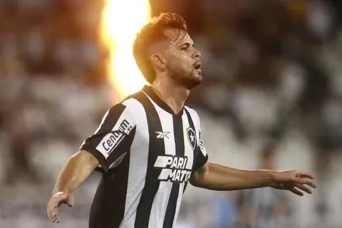 Jacob Montes cerca de una cifra millonaria en Botafogo.