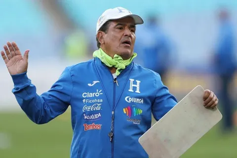 Jorge Luis Pinto suena para dirigir selección centroamericana y encendió el debate
