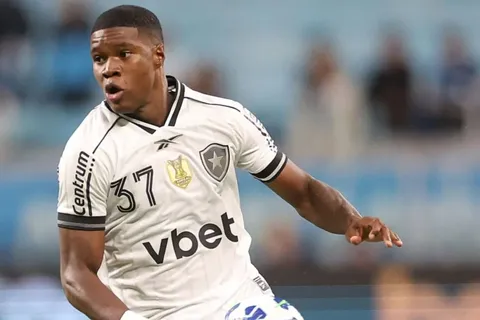 Kadir Barría rompió el silencio en Botafogo.