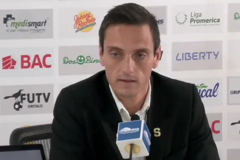 Sergio Gila habló sobre el polémico mercado de Saprissa.