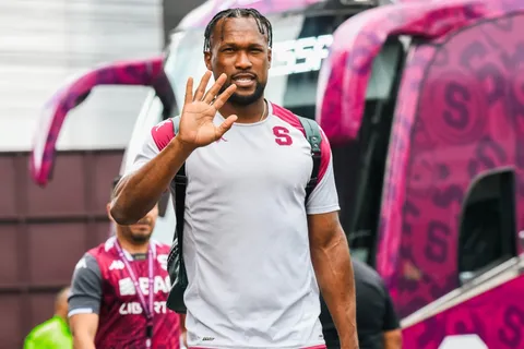 "Grandes diferencias": Kendall Waston le responde a la afición de Saprissa con un mensaje que no caerá bien en Tibás