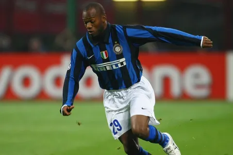 La ocasión en que el Inter y el Milan se disputaron el fichaje de David Suazo.
