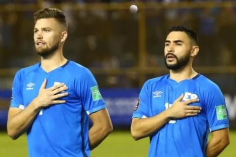 “Serán bien recibidos”: Referente de El Salvador revela charla con Alex Roldán y Eriq Zavaleta