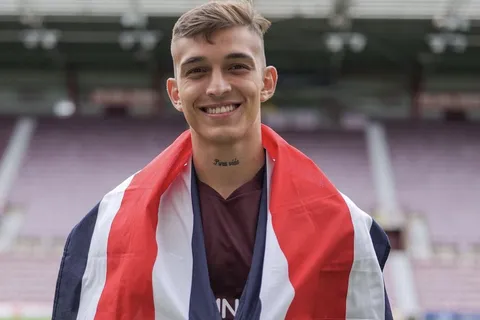 La razón por la que Kenneth Vargas aún no debuta con Heart of Midlothian