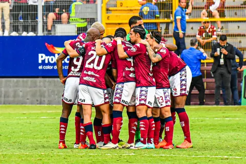 No es Chamorro ni Paradela: Saprissa adelanta la salida de otro futbolista