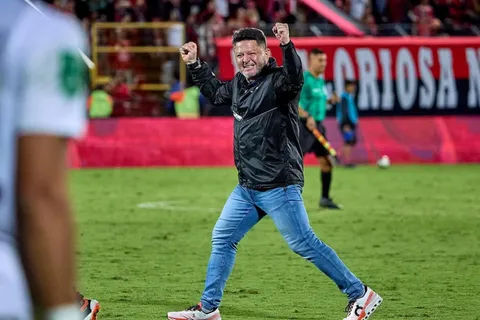 Jafet Soto recibe una gran noticia.