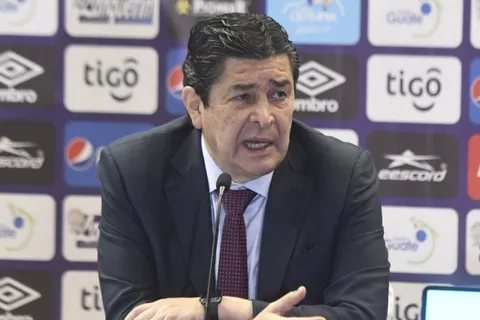 Luis Fernando Tena enfocado en los próximos partidos de Guatemala