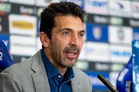 Buffon señala como "falta de picardía" error de Donnarumma ante Real Madrid