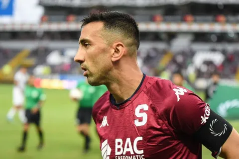 “Que se retire ya”: en Saprissa pierden la paciencia con Mariano Torres