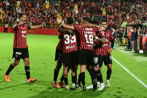 Alajuelense ya movió sus fichas.