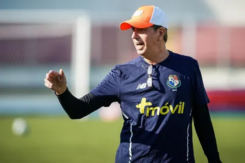 Gary Stempel sobrevive y dirigirá amistoso en enero