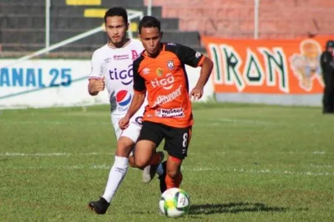 ¡Insólito! Embargaron a Águila la taquilla de su partido contra Alianza