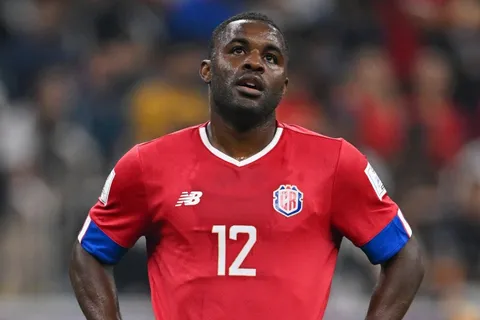 Joel Campbell a un periodista: “No pueden decir que estamos en deuda”