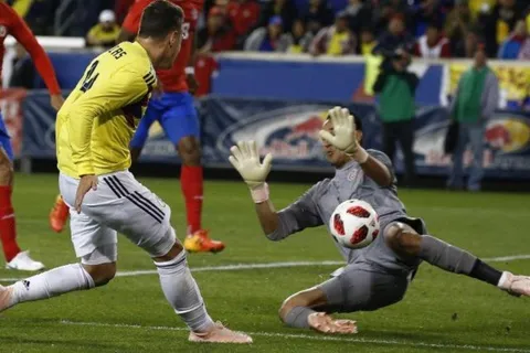 Keylor se lució y evitó una catástrofe mayor