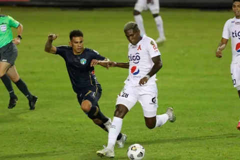 El campeón se refuerza: Comunicaciones ficha a Stiwar Mena Serna para el Clausura 2024