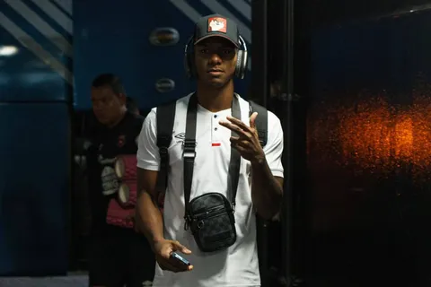 "Lo rechazaron": La situación con Jeyland Mitchell que nadie imaginó