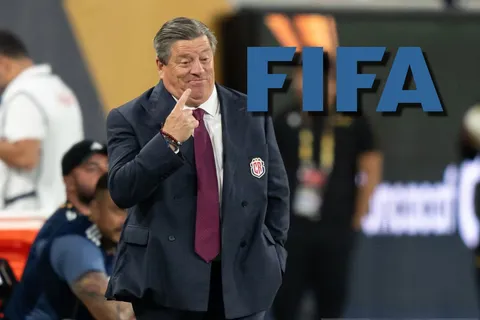 Piojo Herrera ataca a la FIFA.