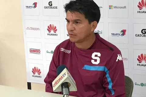 Víctor Quesada: "La presión en Saprissa siempre existe"