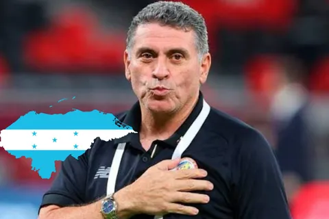 Es oficial: Luis Fernando Suárez tiene nuevo trabajo en Honduras y así lo presentaron