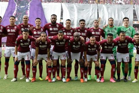 Refuerzo asegurado: campeón con Saprissa anuncia su regreso a Tibás en el momento más oscuro de los morados