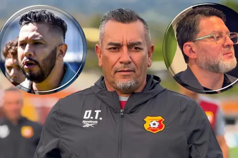 Alonso Solís dice lo que nadie se anima sobre la "cama" de los jugadores de Herediano a José Giacone: "Yo vi cosas"