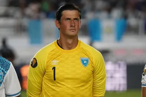 Nicholas Hagen con la Selección de Guatemala