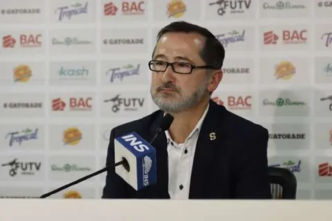 Juan Carlos Rojas no escondió su molestia por la eliminación de Saprissa ante Real Estelí
