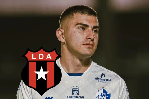 “Alajuelense lo espera”: la decisión de Fernán Faerron que puede cambiar su futuro en Costa Rica