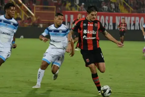 Alajuelense y Santa Ana se verán las caras.