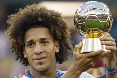 Dedicatoria especial: esto dijo Adalberto Carrasquilla tras ser elegido como el Jugador del Año en Concacaf