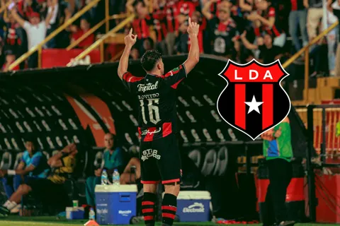 No se guardó nada: Bryan Oviedo dice todo lo que piensa de su paso por Alajuelense tras haber sido limpiado por el Machillo Ramírez