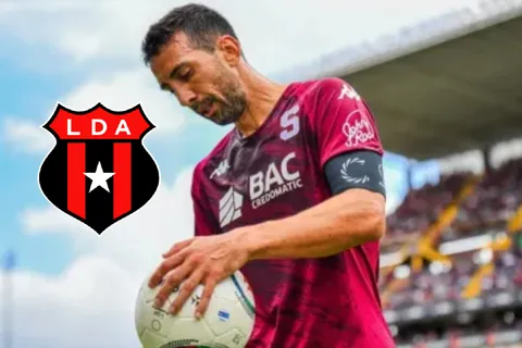 Mariano Torres no se calló nada, le tocó el orgullo a Alajuelense y en Saprissa todos enloquecen: “No tengo por qué discutir esto”