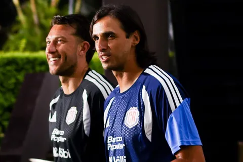 Bryan Ruiz, al mando de la Selección de Costa Rica.