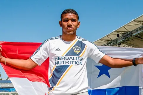 Los Ángeles Galaxy ficha a Carlos Harvey de Tauro FC