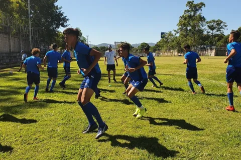 Los 21 convocados a la selección sub 20 de El Salvador