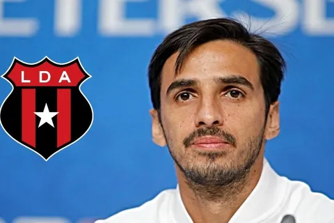 Oficial: Bryan Ruiz regresa a la Liga Deportiva Alajuelense